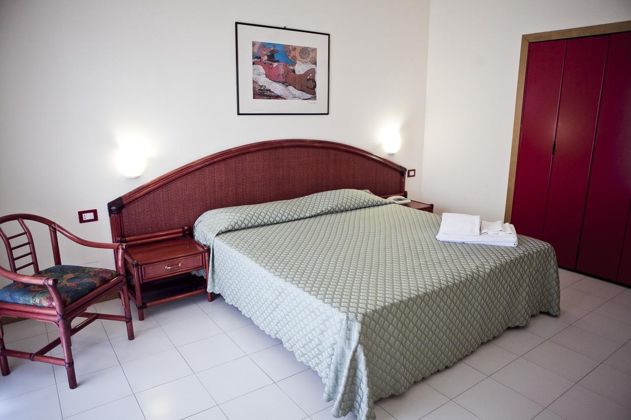 Futura Style Helios Hotel Noto Exterior foto